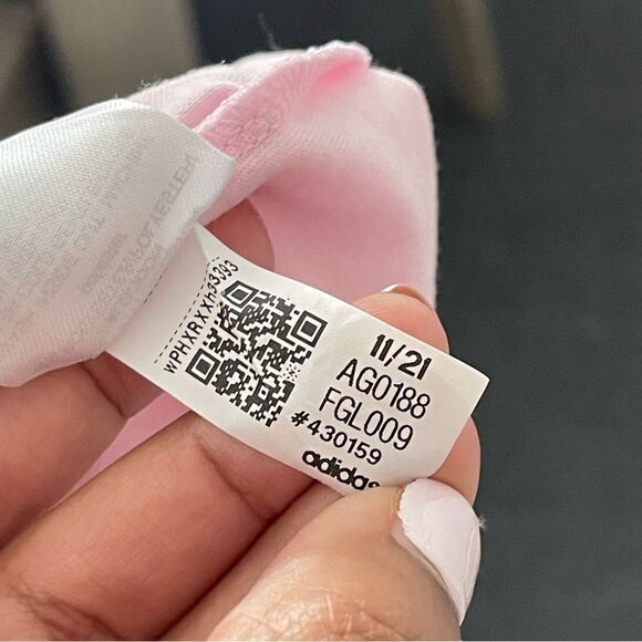 Adidas Girl’s Pink Black Glitter Heart Logo Graphic Short Sleeve Tee Size 5 - Picture 6 of 8